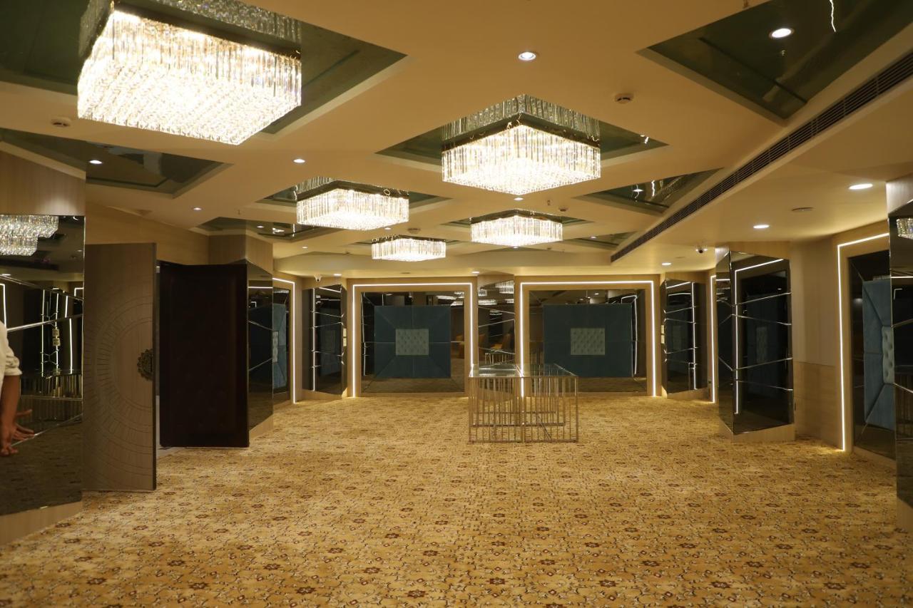The Royal Class Hotel Gwalior Exterior foto
