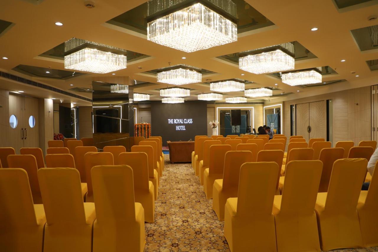 The Royal Class Hotel Gwalior Exterior foto