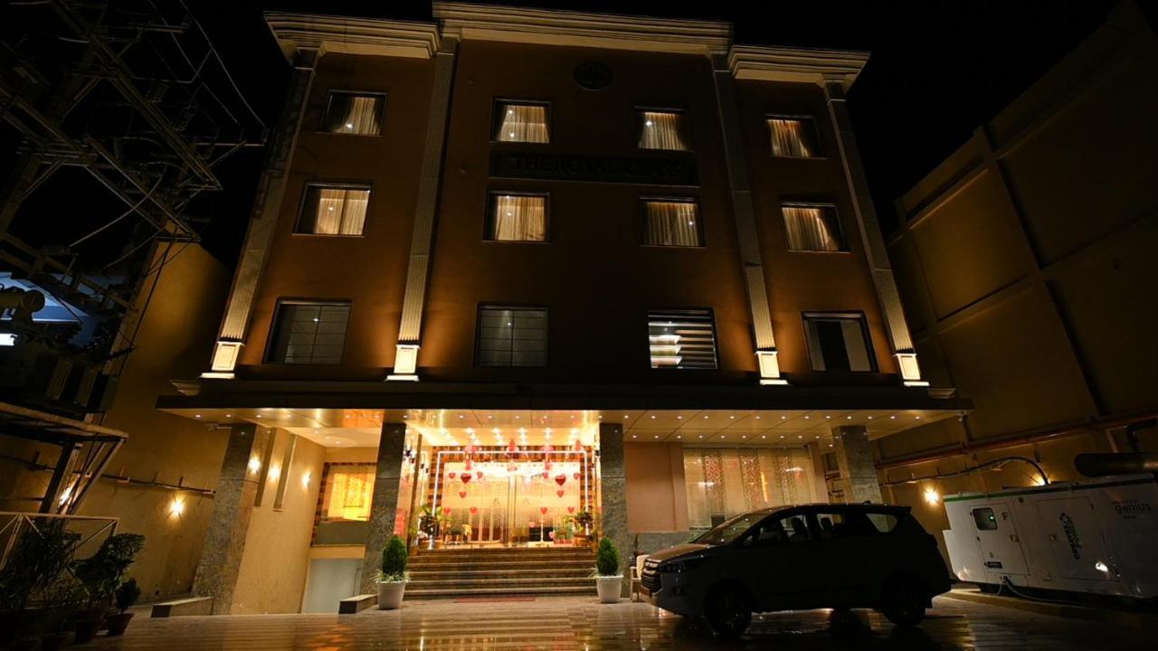 The Royal Class Hotel Gwalior Exterior foto