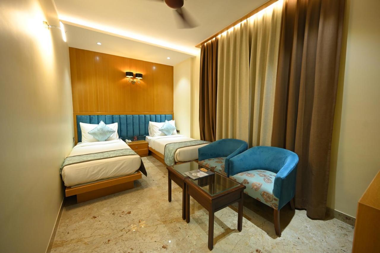 The Royal Class Hotel Gwalior Exterior foto