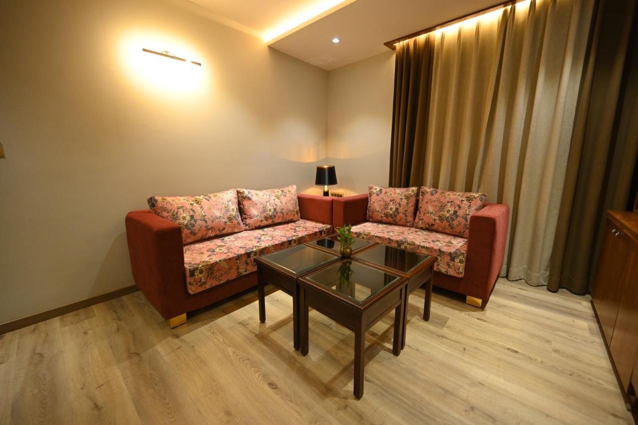 The Royal Class Hotel Gwalior Exterior foto