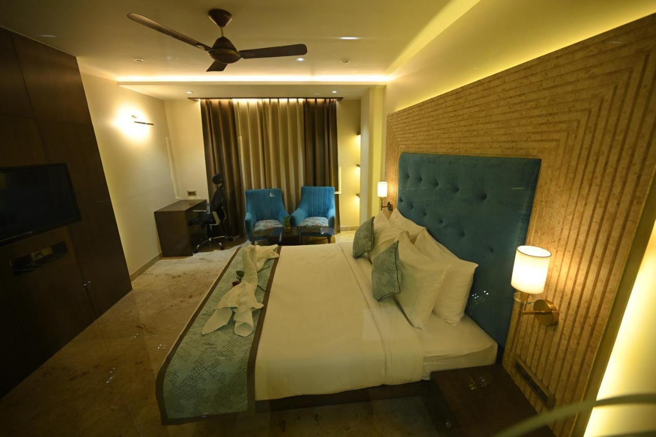 The Royal Class Hotel Gwalior Exterior foto